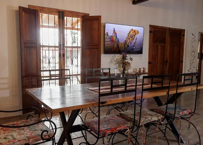 La Casa De Al Lado