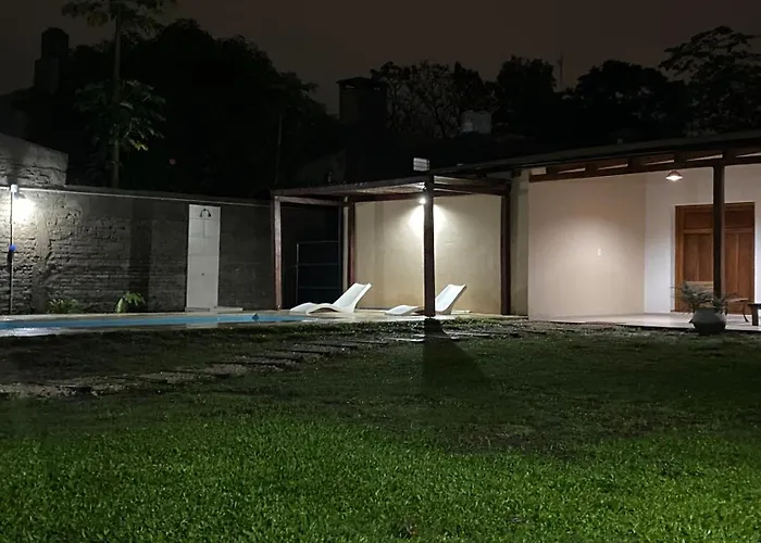 La Casa De Al Lado