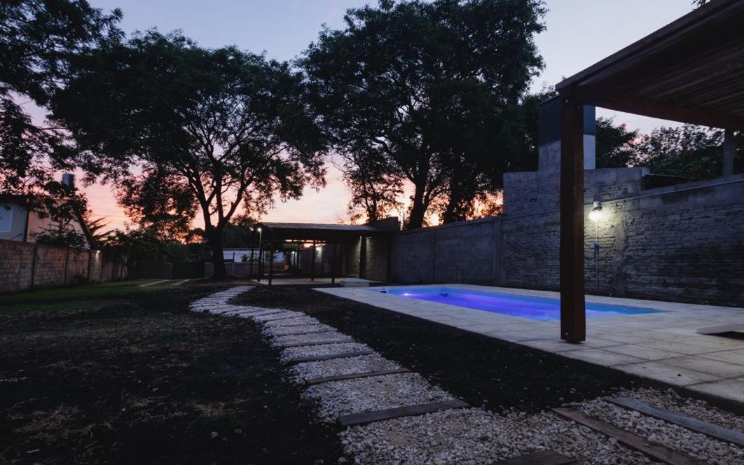 La Casa De Al Lado *
