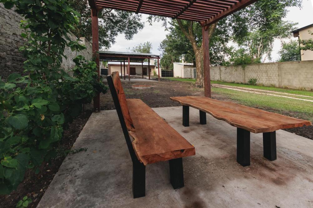 La Casa De Al Lado
