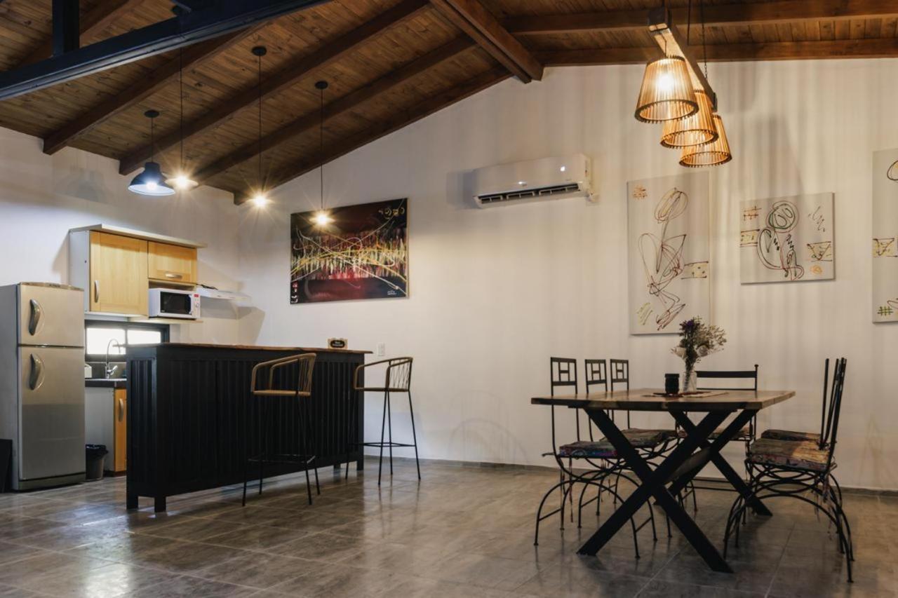La Casa De Al Lado Holiday home *